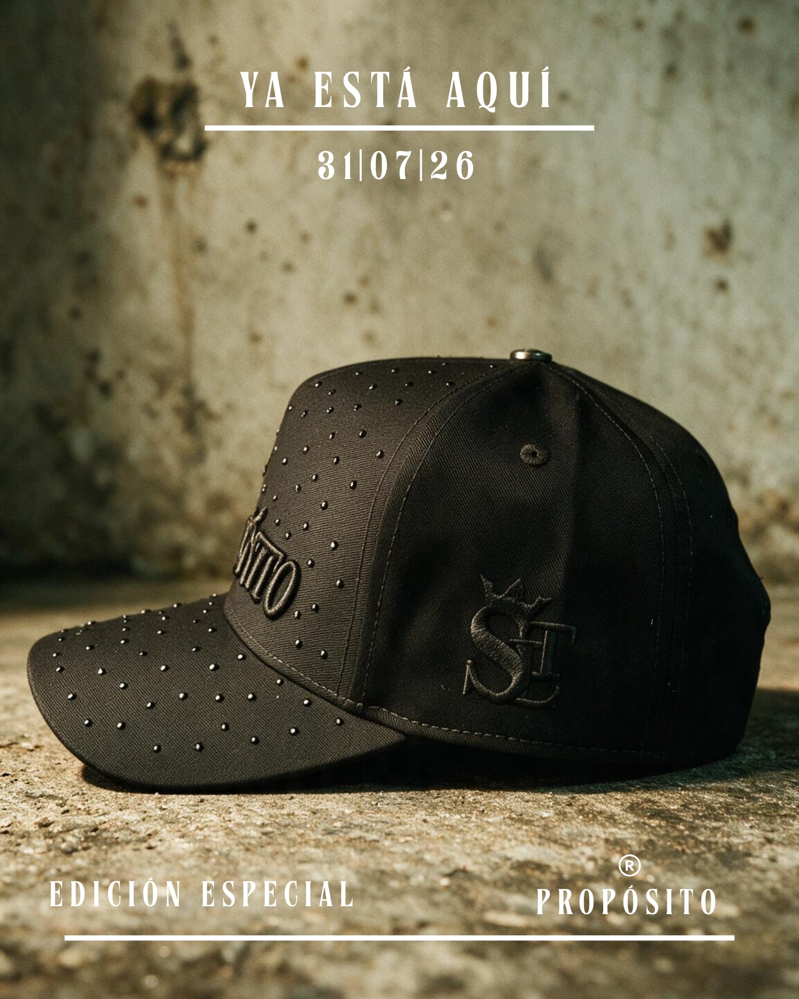 GORRA PREMIUM CURVA NEGRA PROPÓSITO BRILLOS
