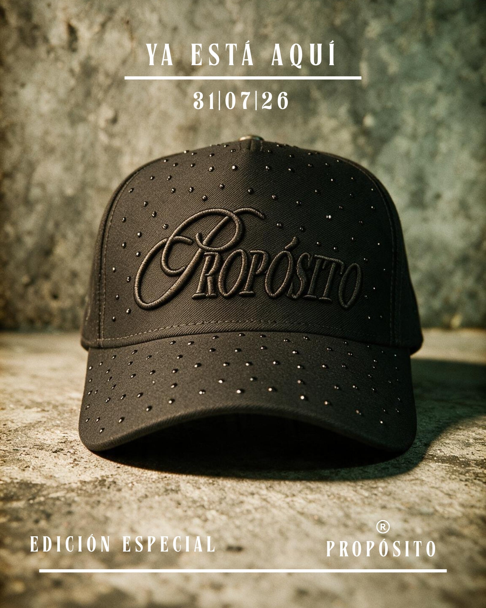 GORRA PREMIUM CURVA NEGRA PROPÓSITO BRILLOS