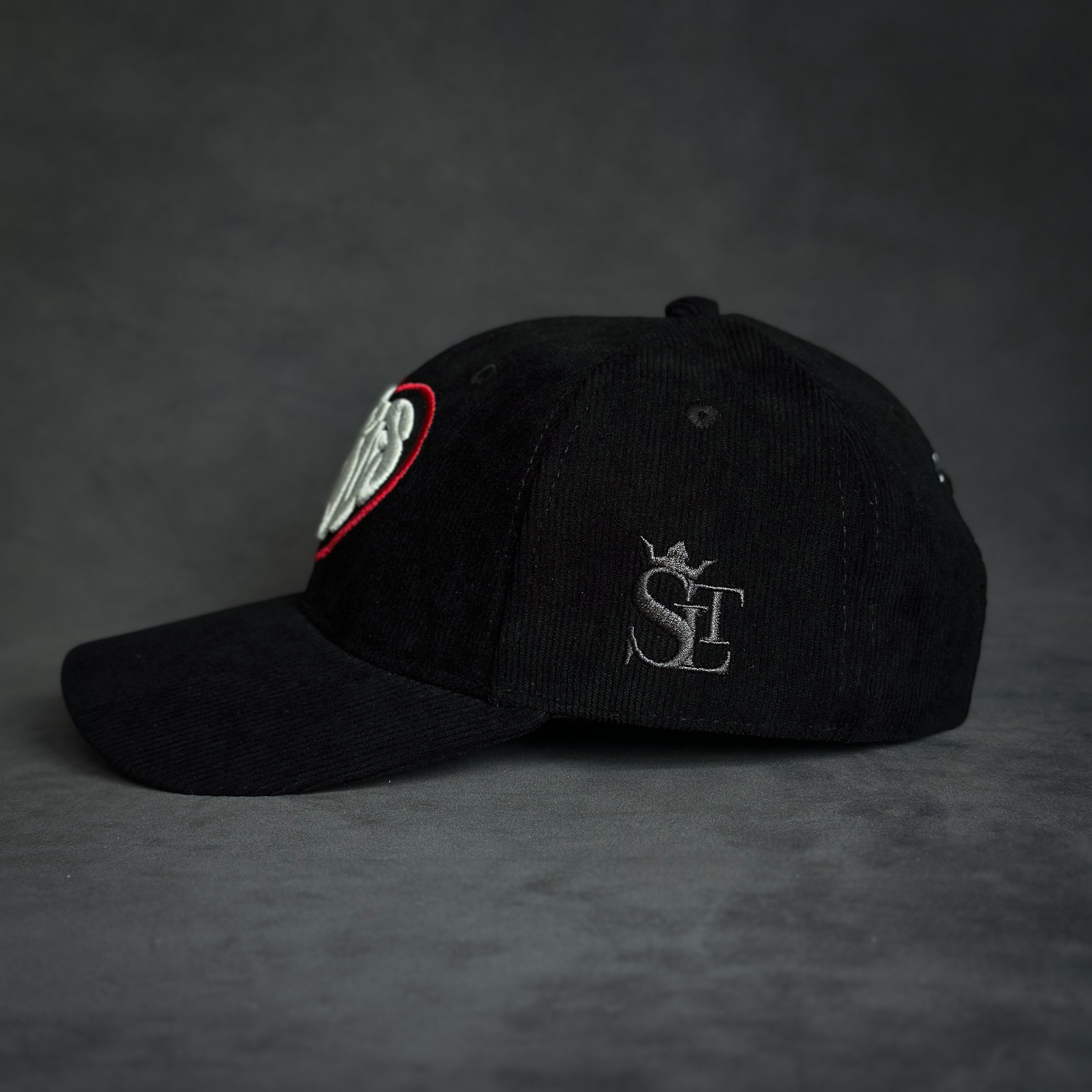 GORRA JESUS NEGRO