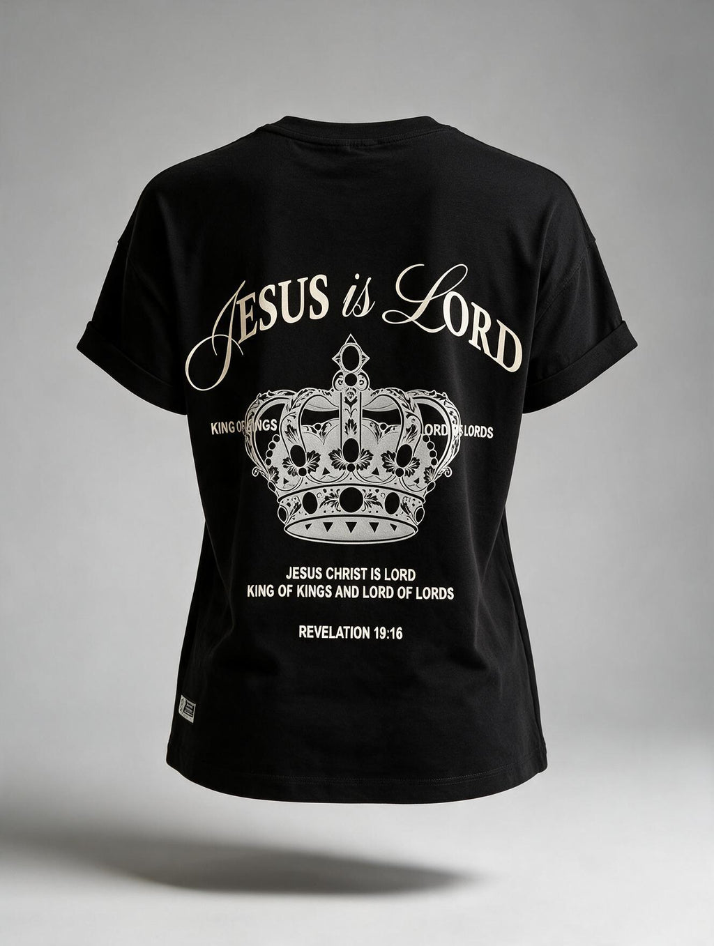 CAMISETA LOOSE FIT DAMA NEGRA JESUS IS LORD