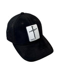 Gorra negra clavos